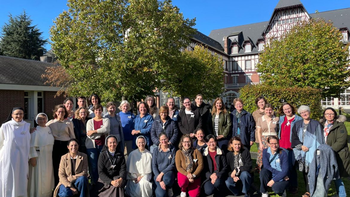 Retreat for (aspiring) formation leaders in the method of the Catechesis of the Good Shepherd, October 23-25, 2024 in Lisieux France